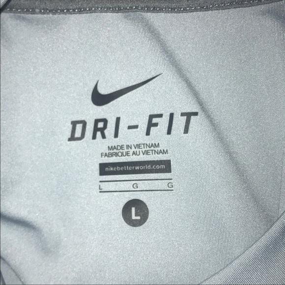 Nike Dri fit- size large - Picture 6 of 6